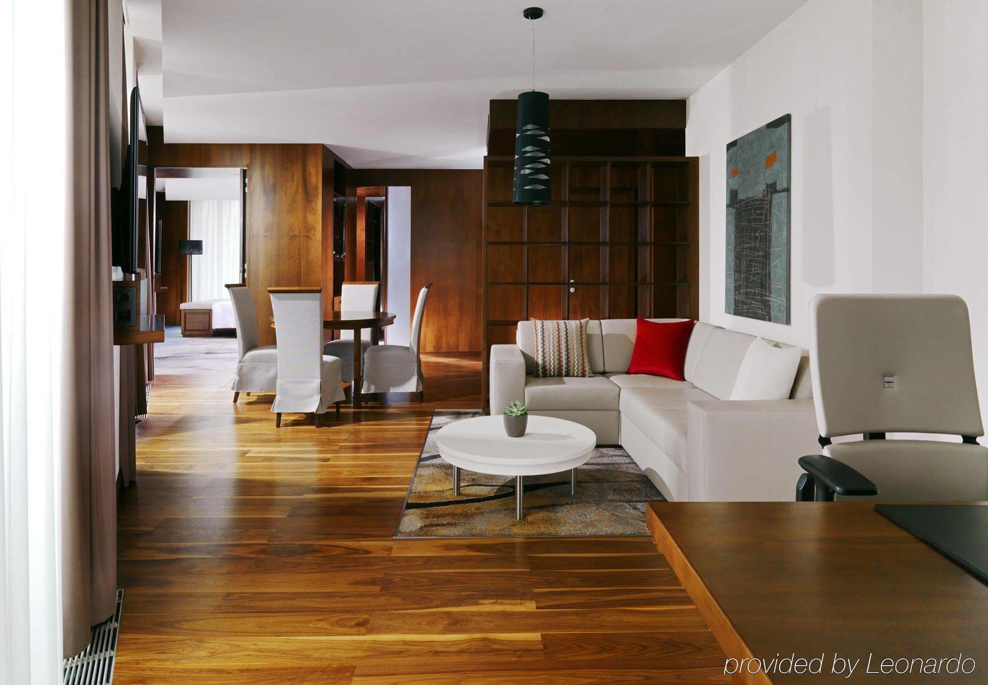 Minsk Marriott Hotel Eksteriør bilde